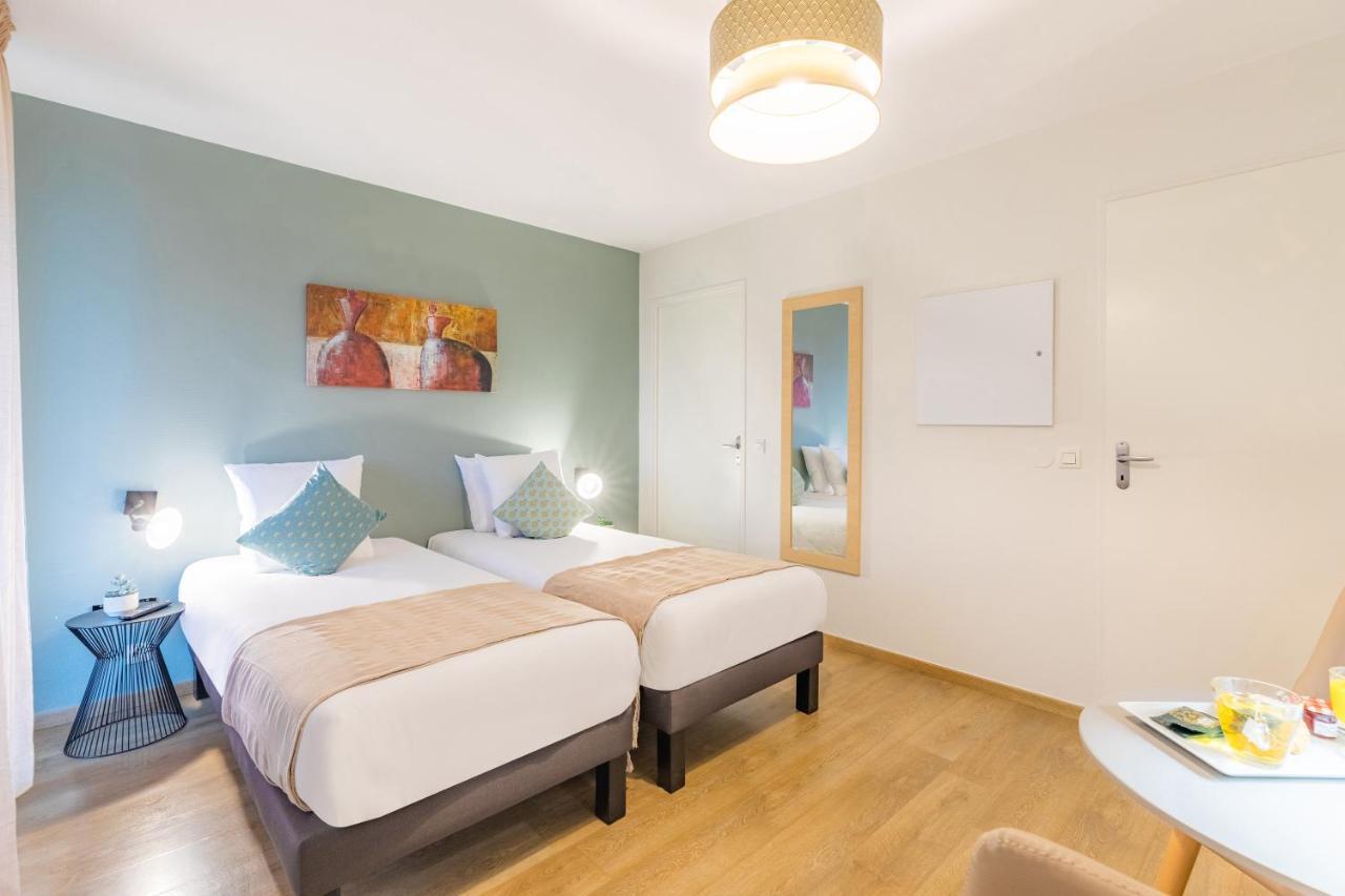 Twin Studio,1376054870:JPEG