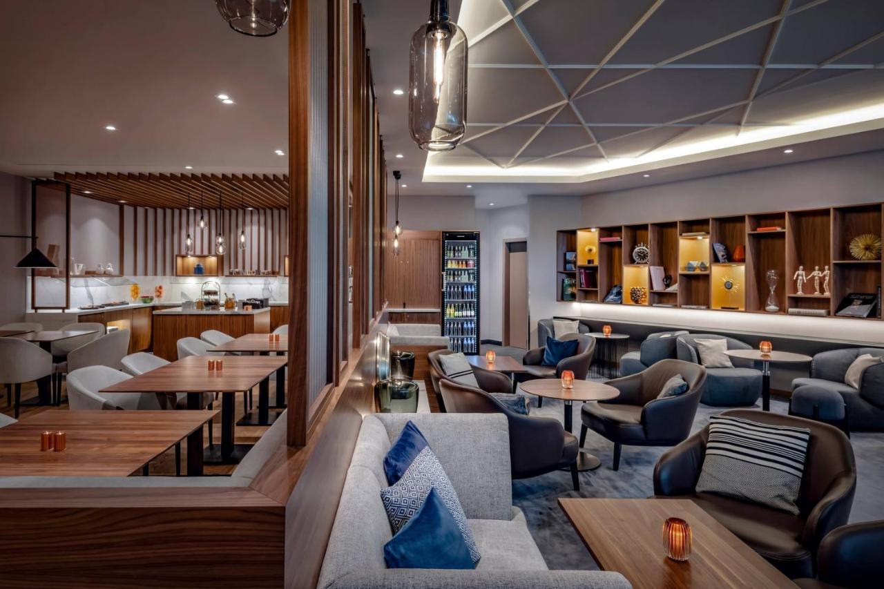 Junior Club Suite Club Lounge Access,1654253633:JPEG