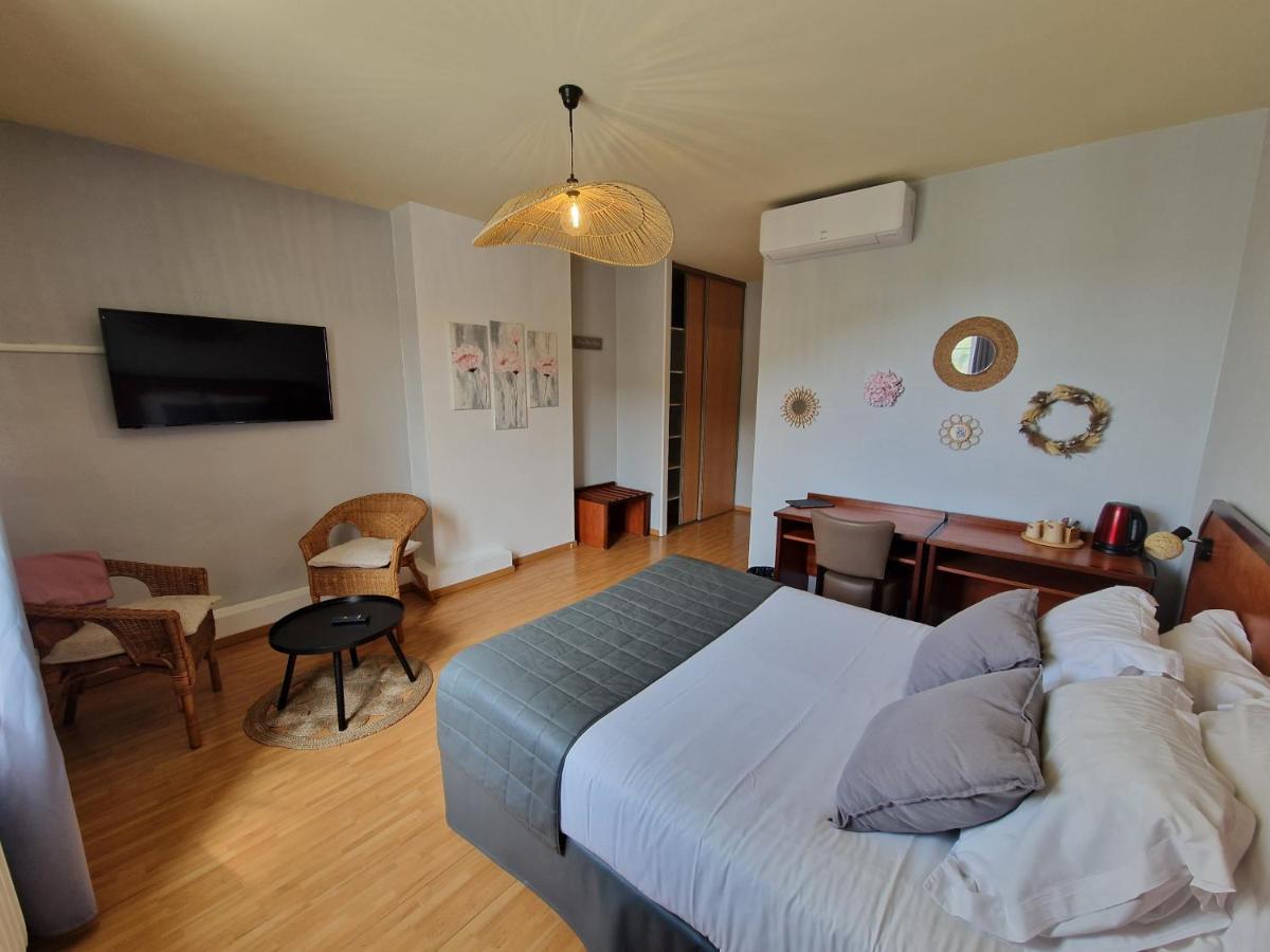 Large Double Room,1373915342:JPEG