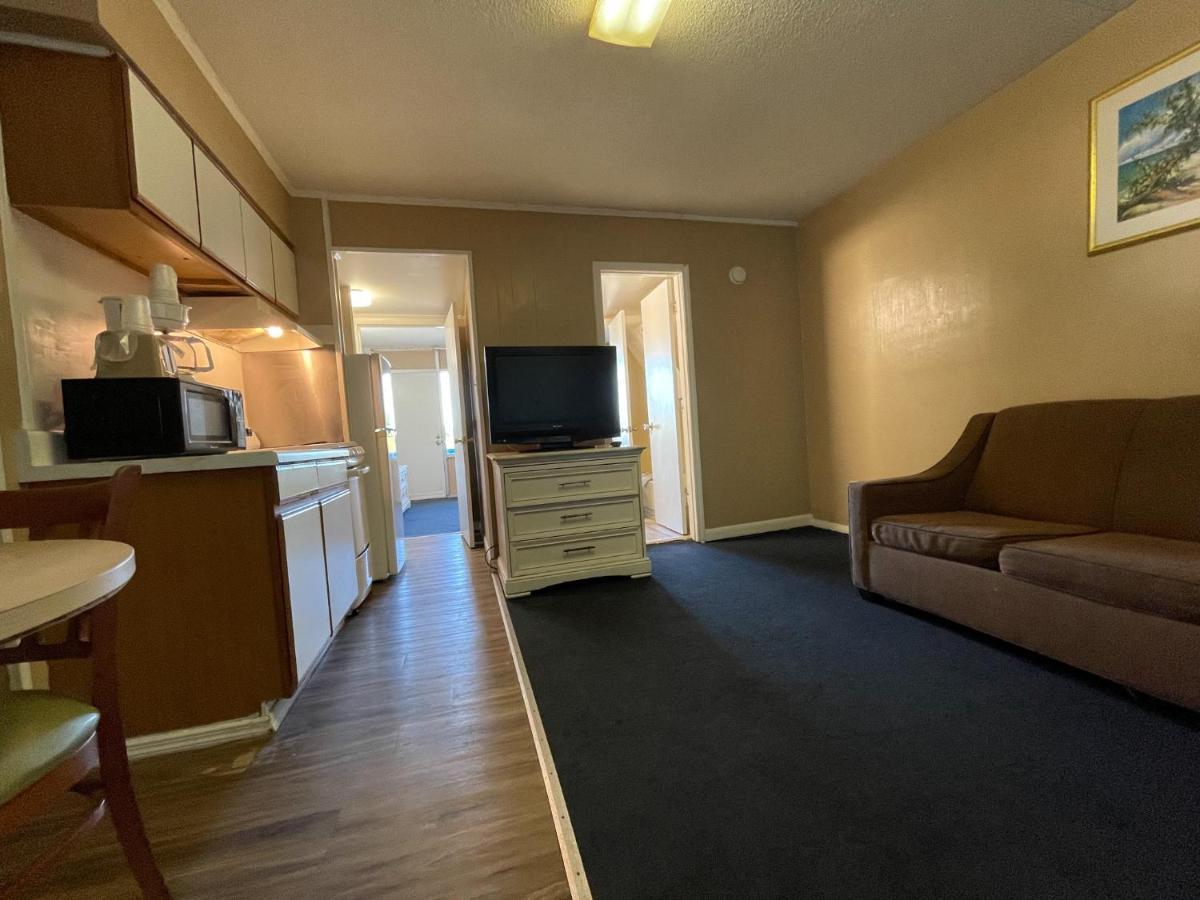 Queen Room Street View