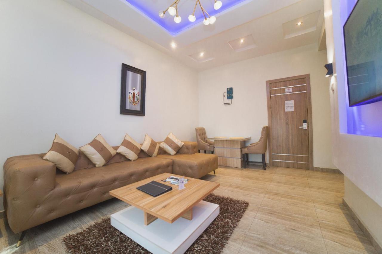 One-Bedroom Suite
