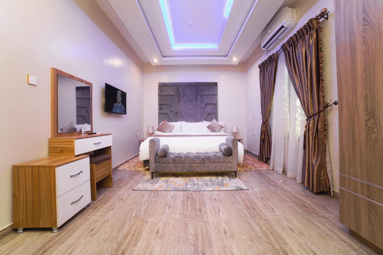 One-Bedroom Suite