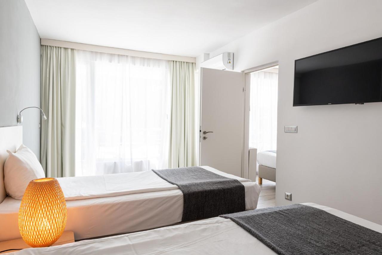 Deluxe Family Suite
