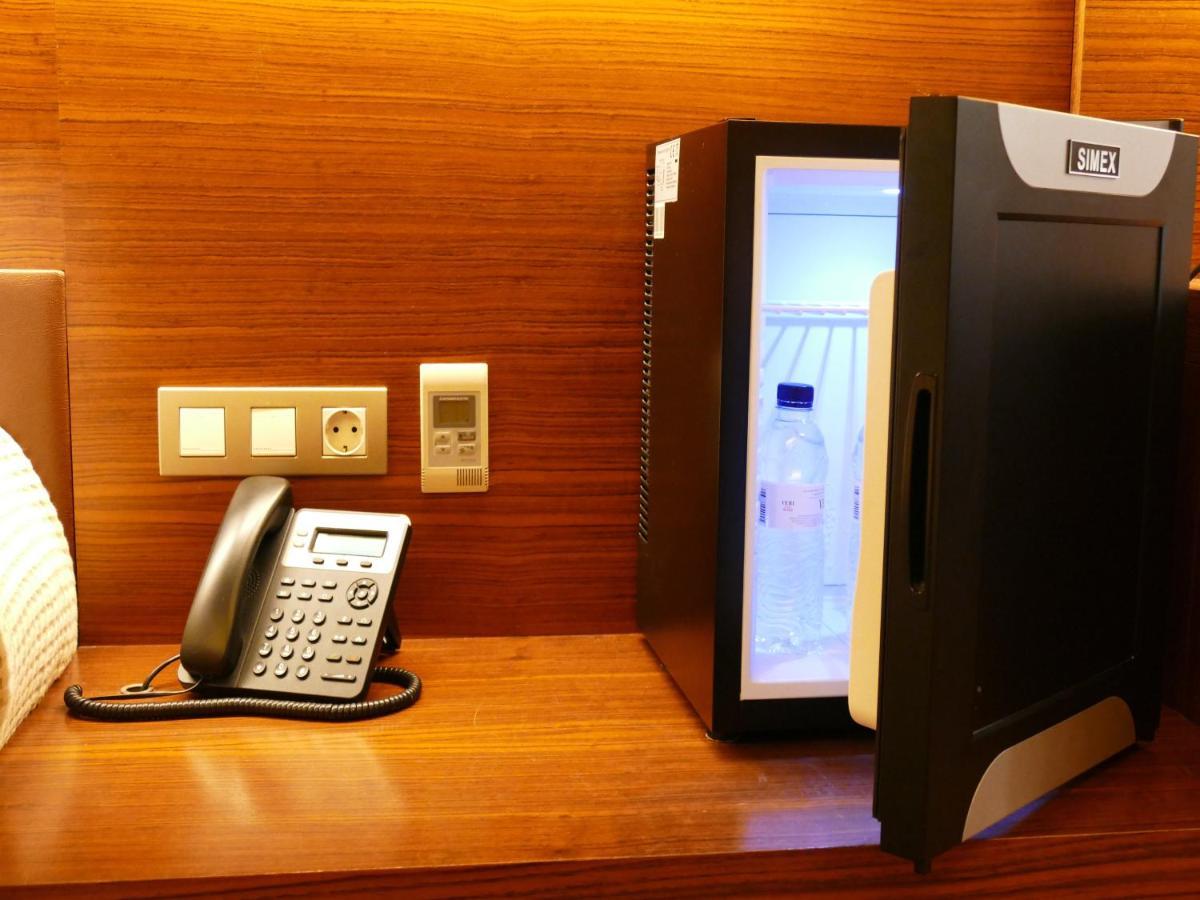 Basic Double Room