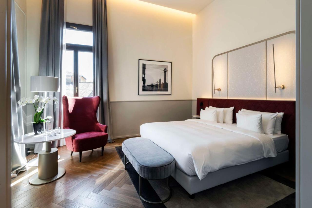 Collection Premium Room Canal View