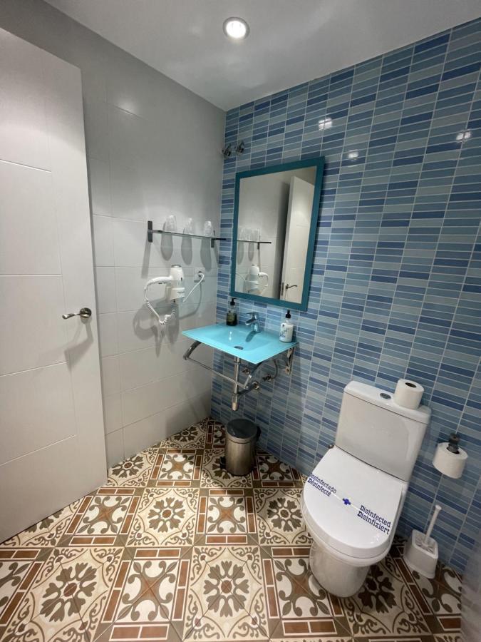 Triple Room Private Bathroom
