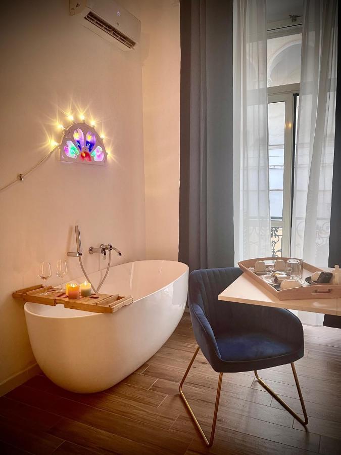 Deluxe Double Room Bath