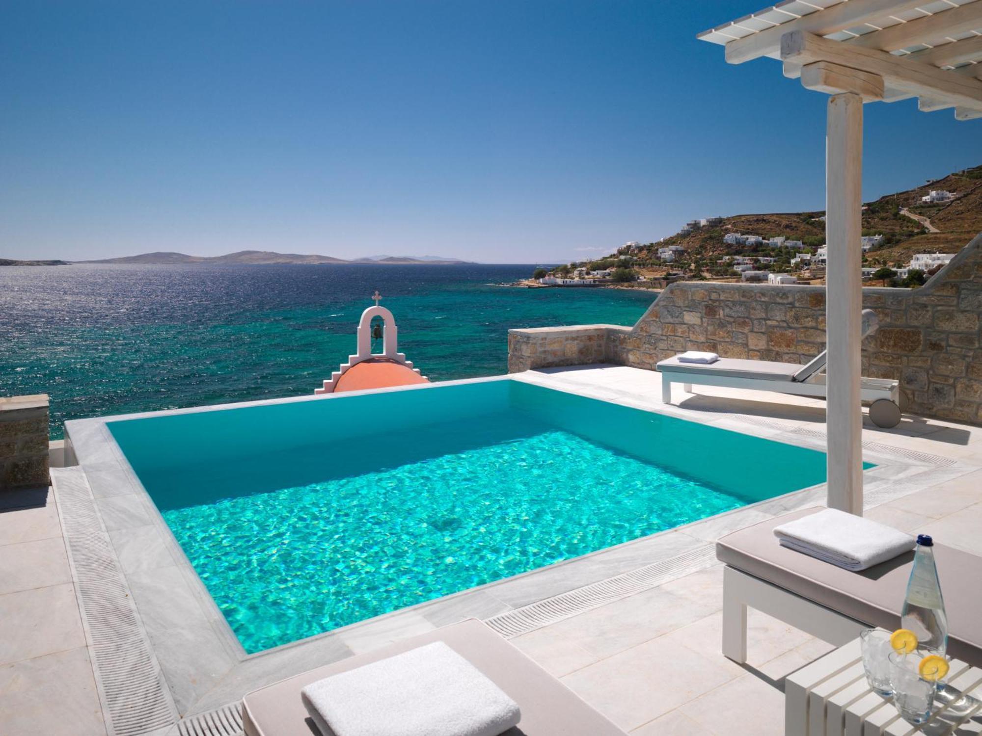 Suite with Private Pool,1432209469:JPEG
