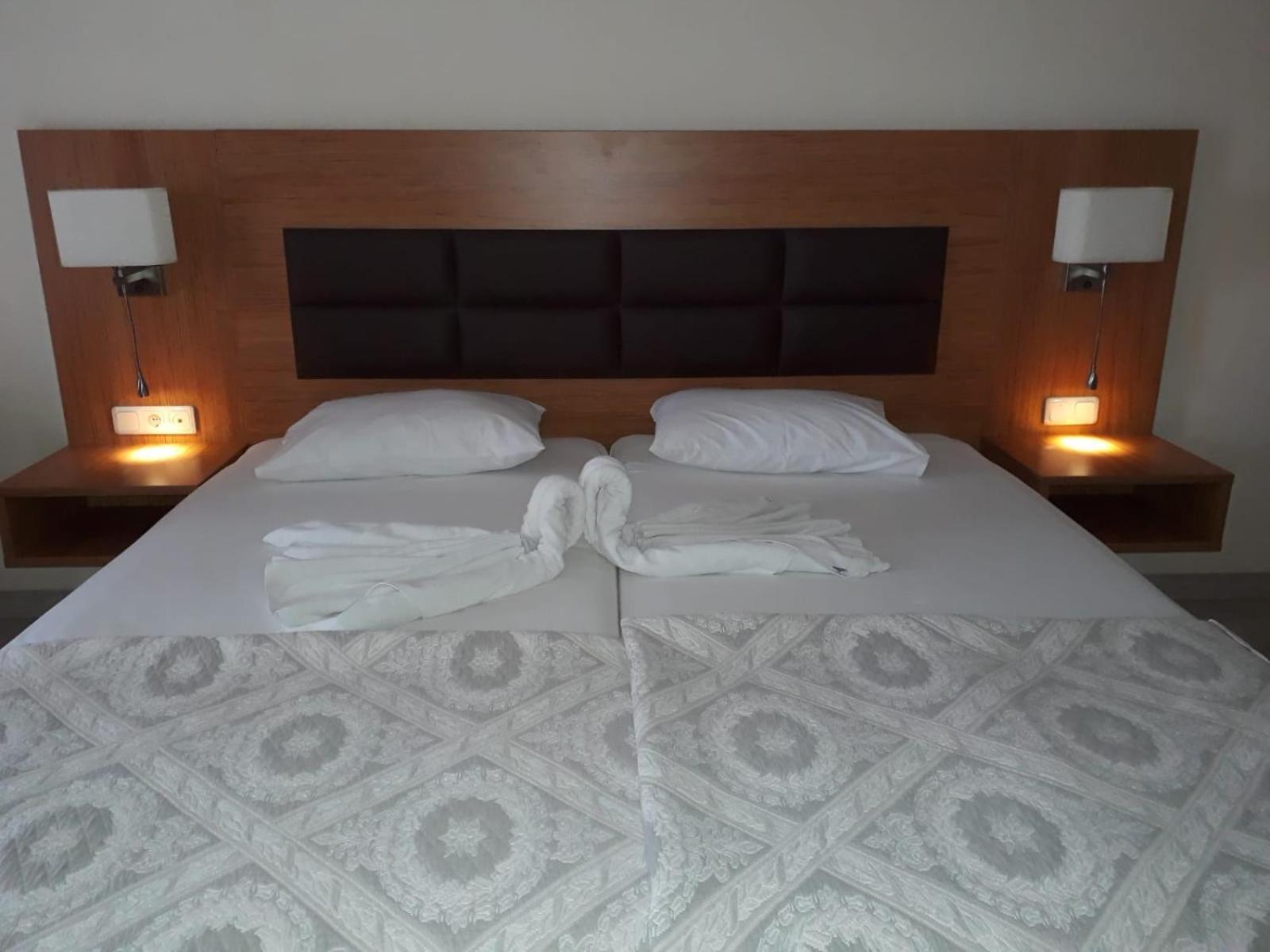Double or Twin Room,1433960278:JPEG