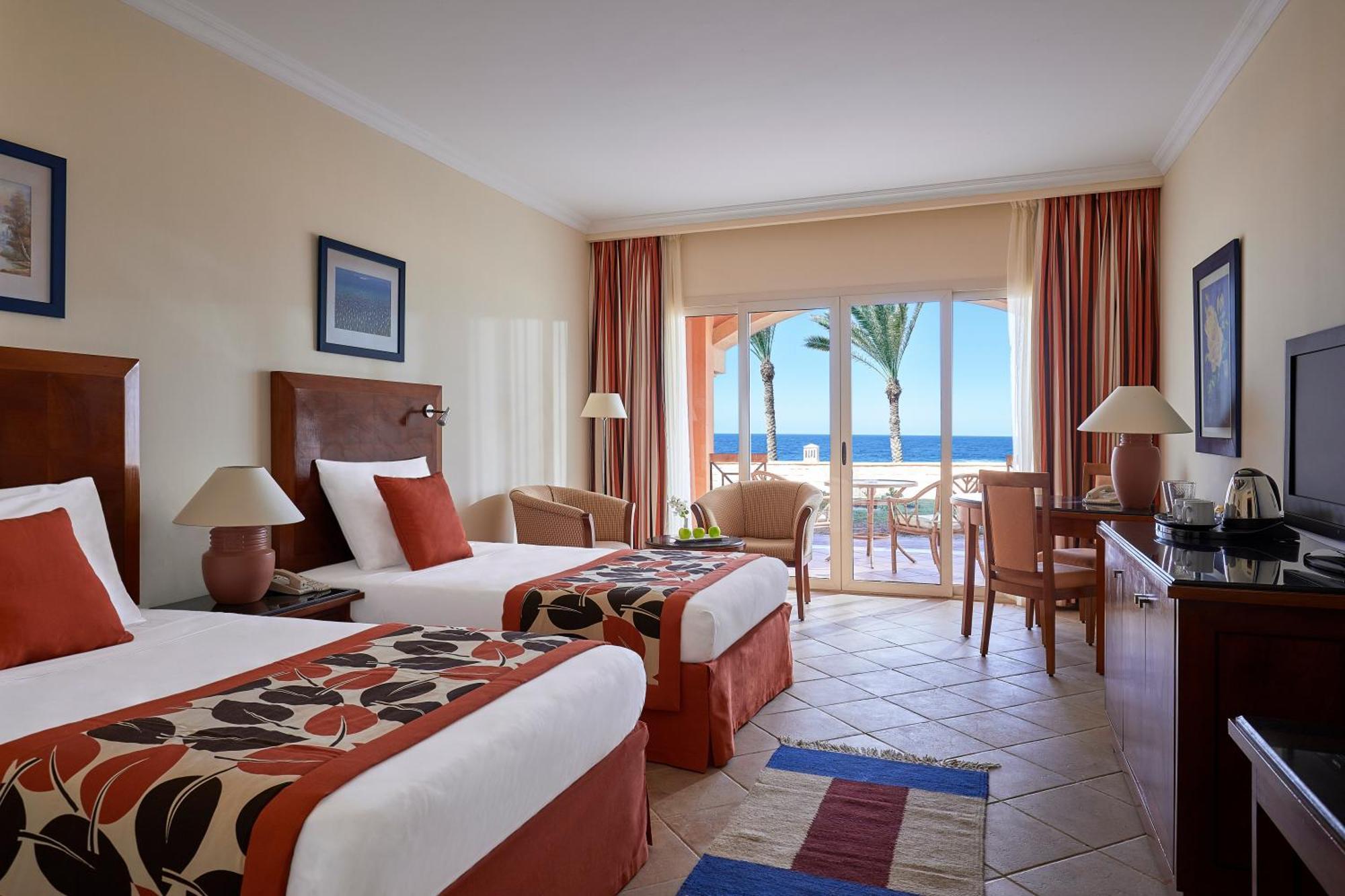 Superior King or Twin Bed Sea View