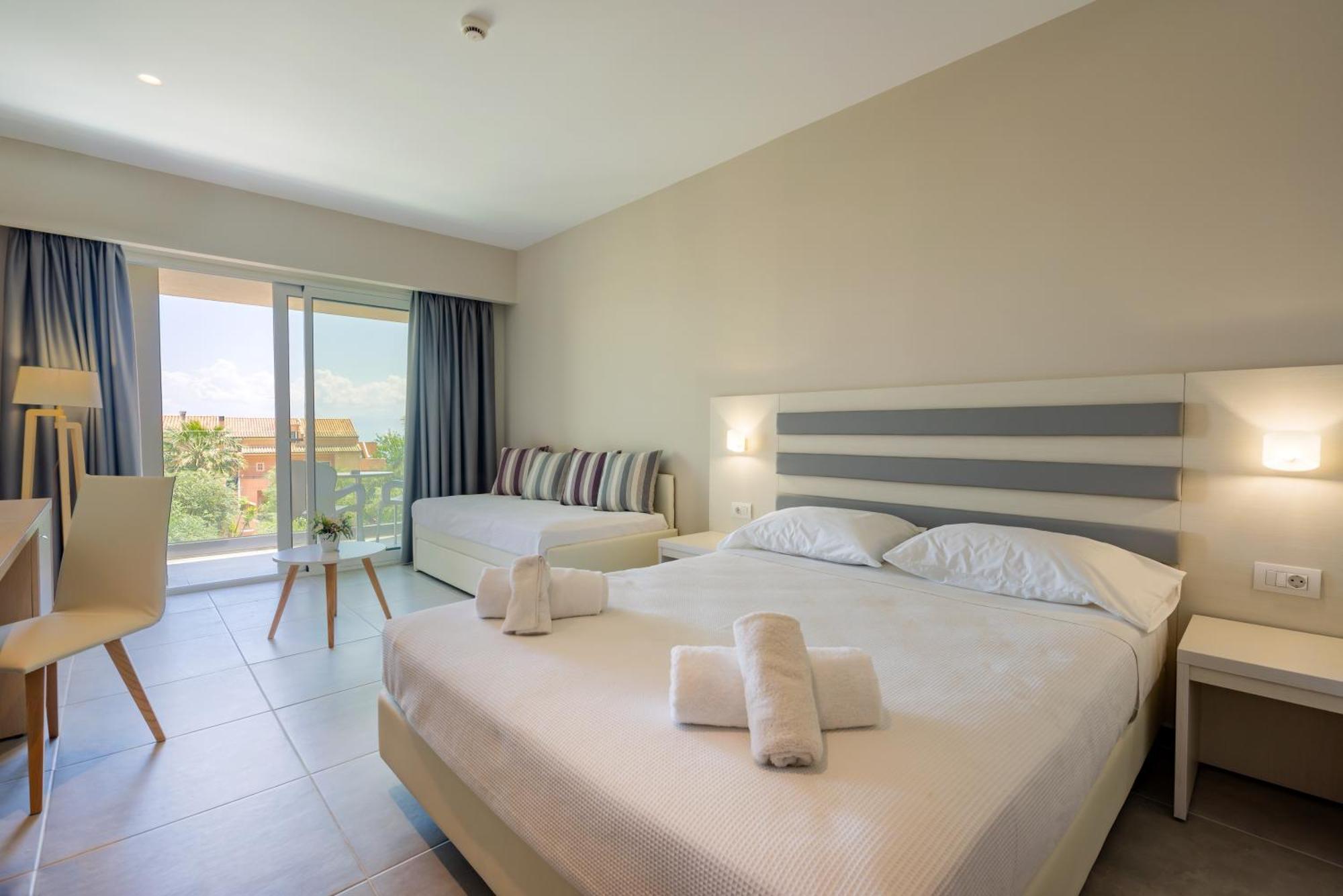 Triple Room,1436723581:JPEG