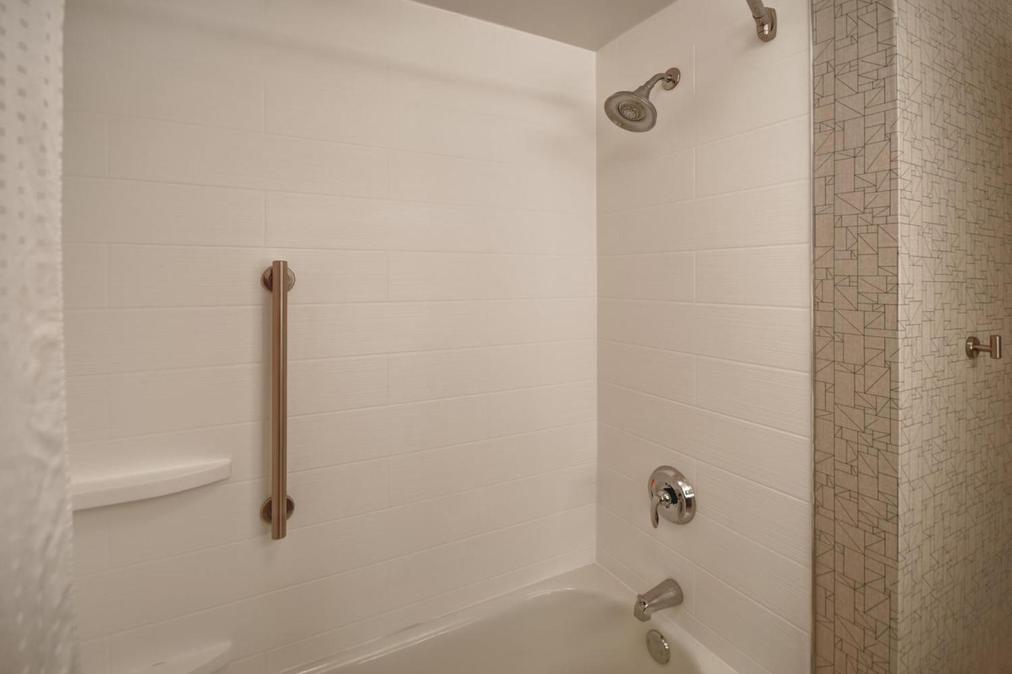 King Room - Disability Access,1281674317:JPEG