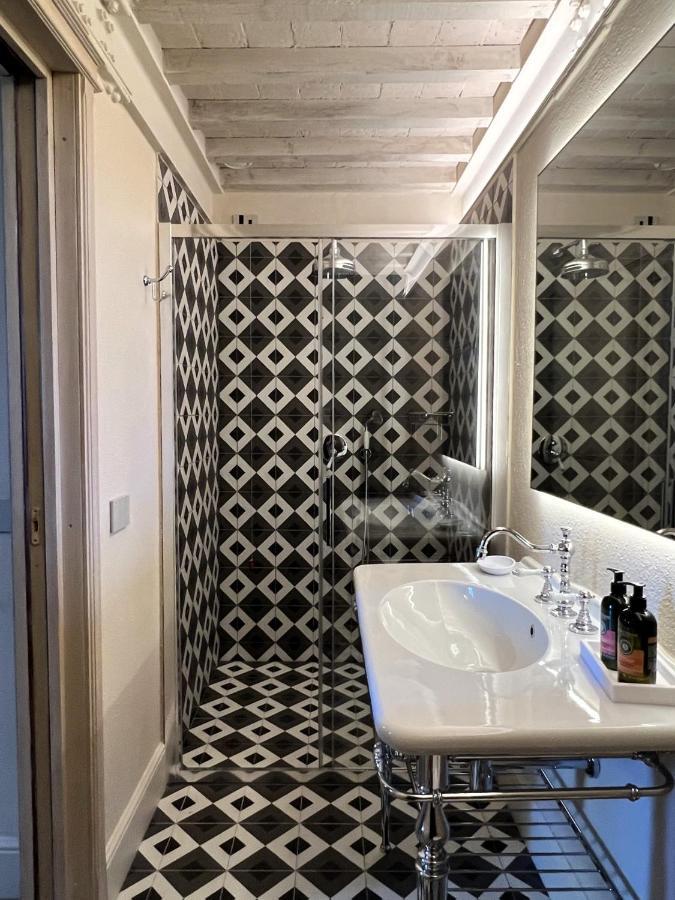 Deluxe Room,1462967380:JPEG