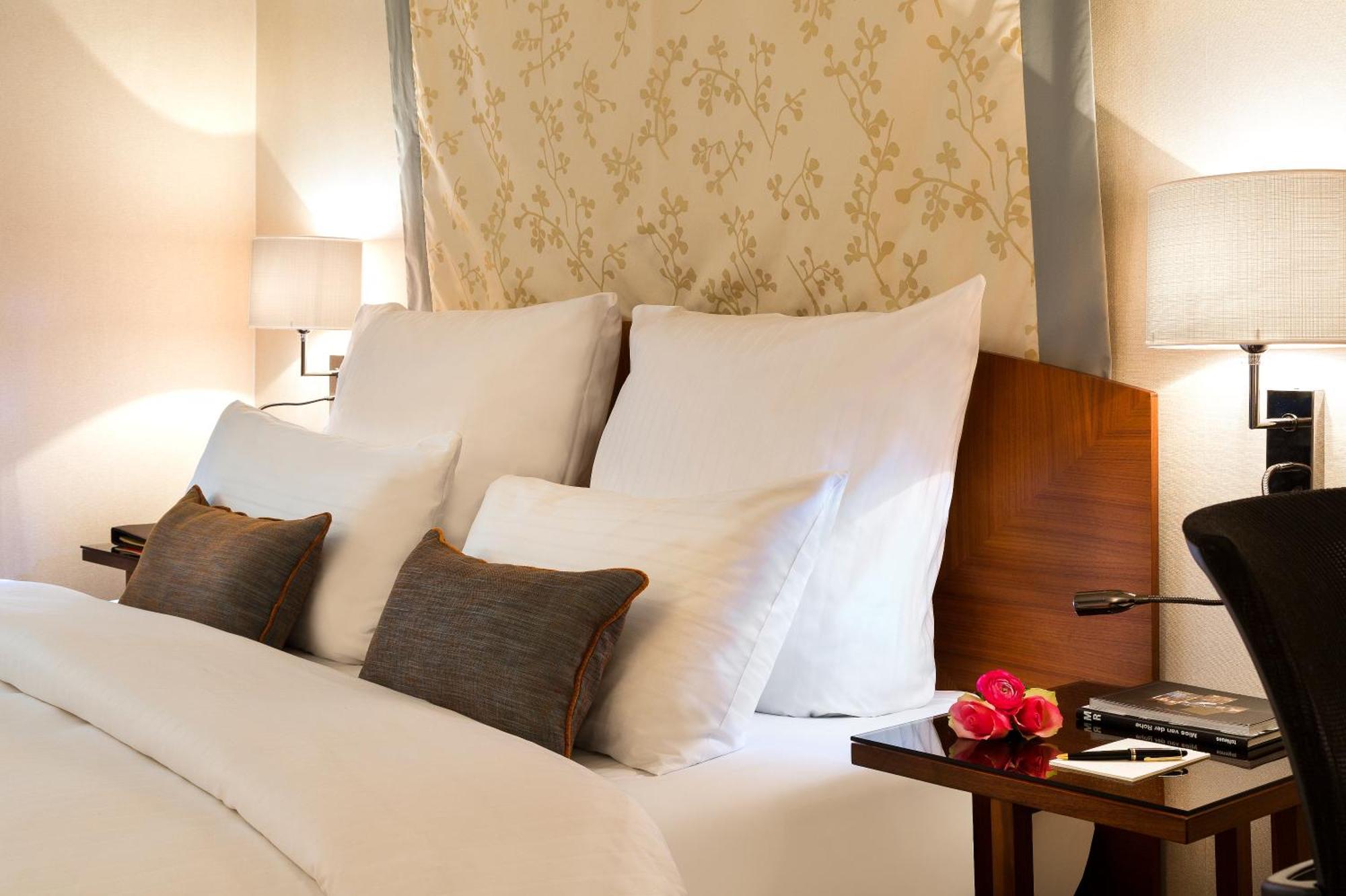 Premium Queen Room
