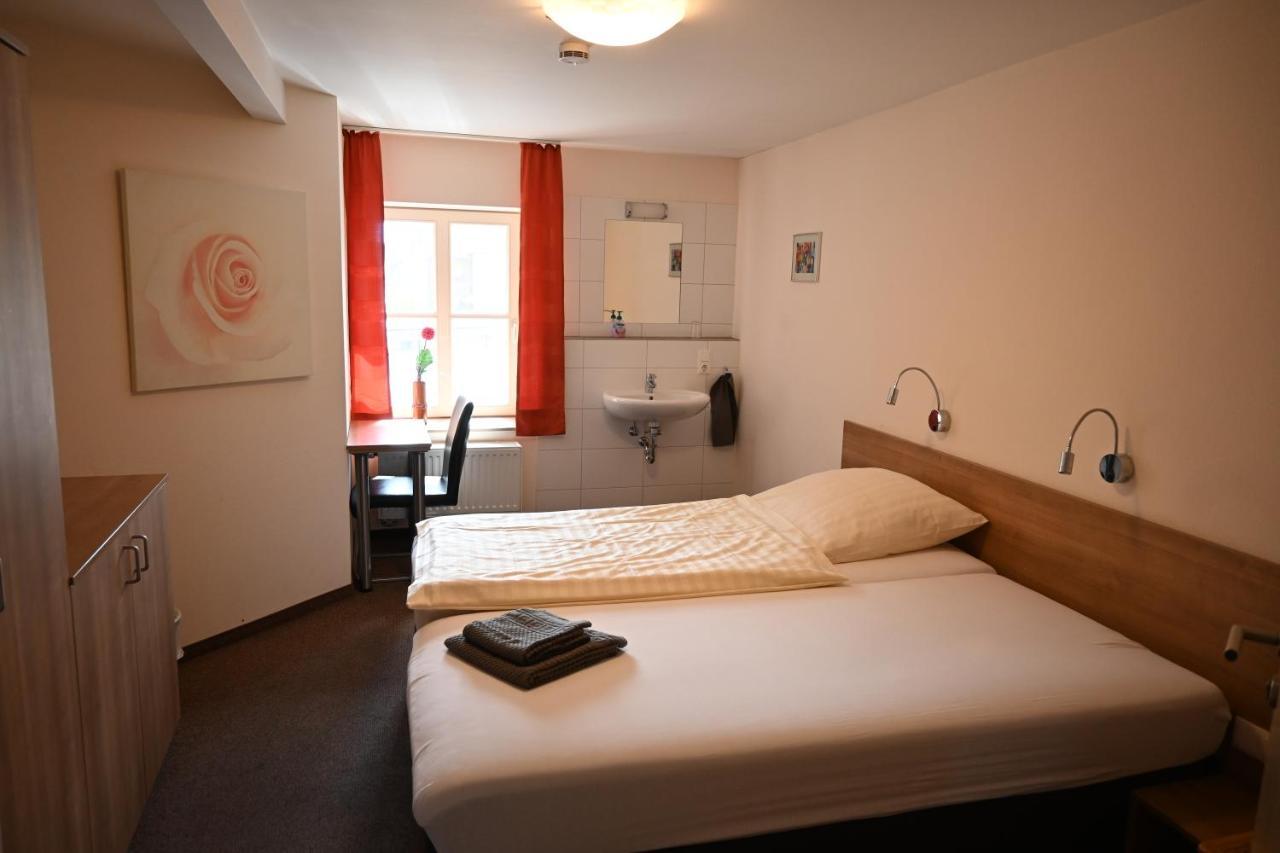 Double Room,1466797166:JPEG