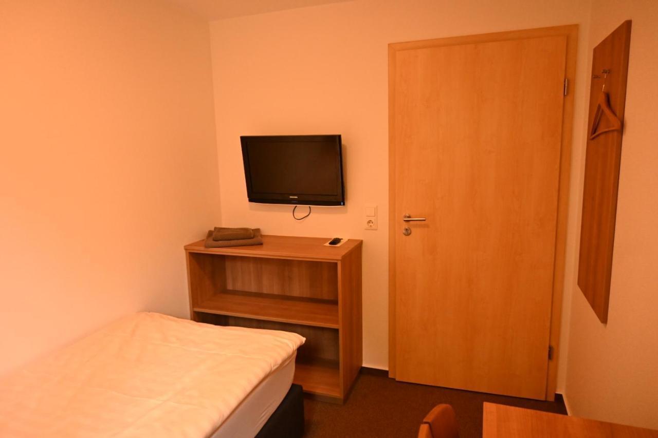 Single Room Shared Shower Toilet,1466883476:JPEG