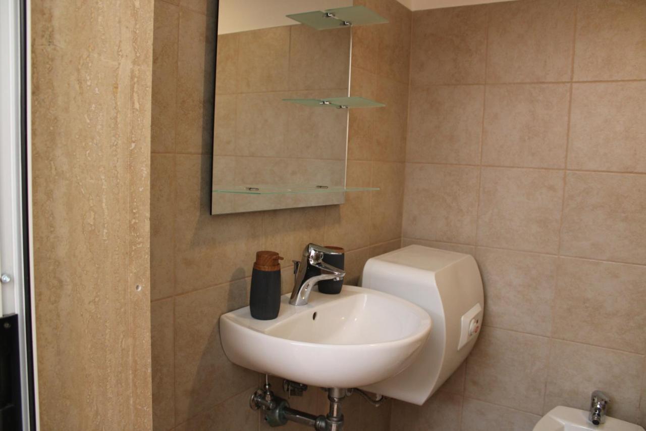 Double Room Private Bathroom,1467169301:JPEG