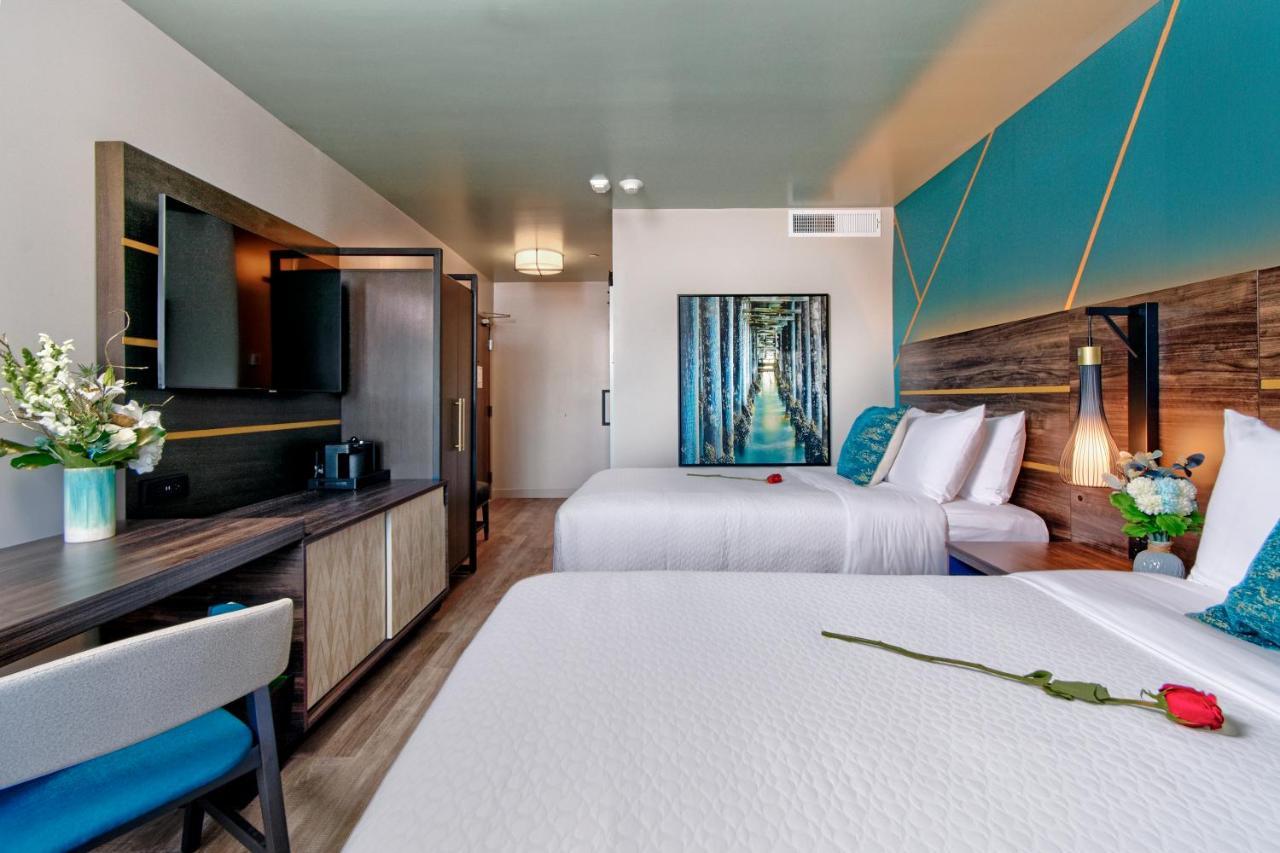 2 Double Bed Room