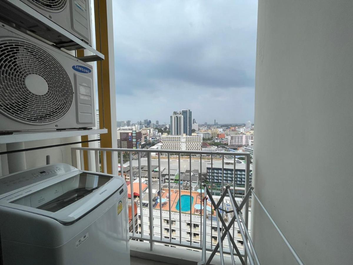 Studio Balcony