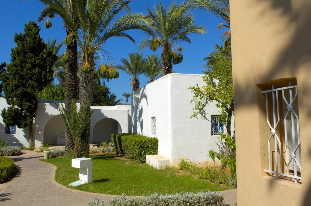 Family Bungalow 2 Adults 1 Child