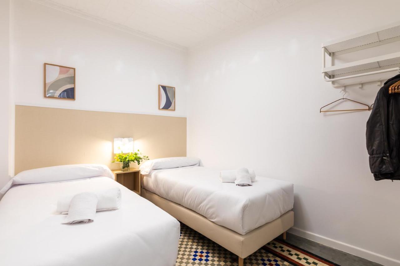 Twin Room Private Bathroom