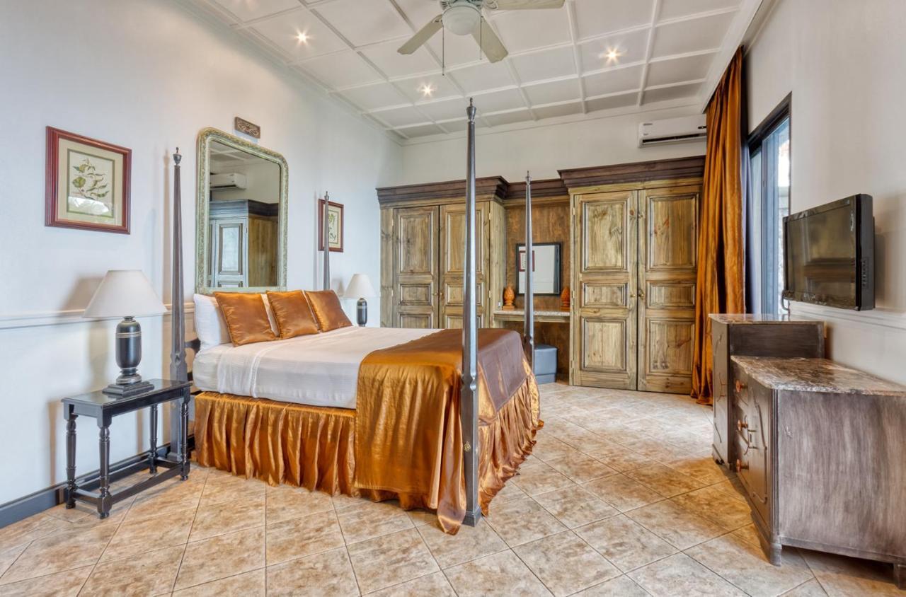 Standard Deluxe,1524261484:JPEG