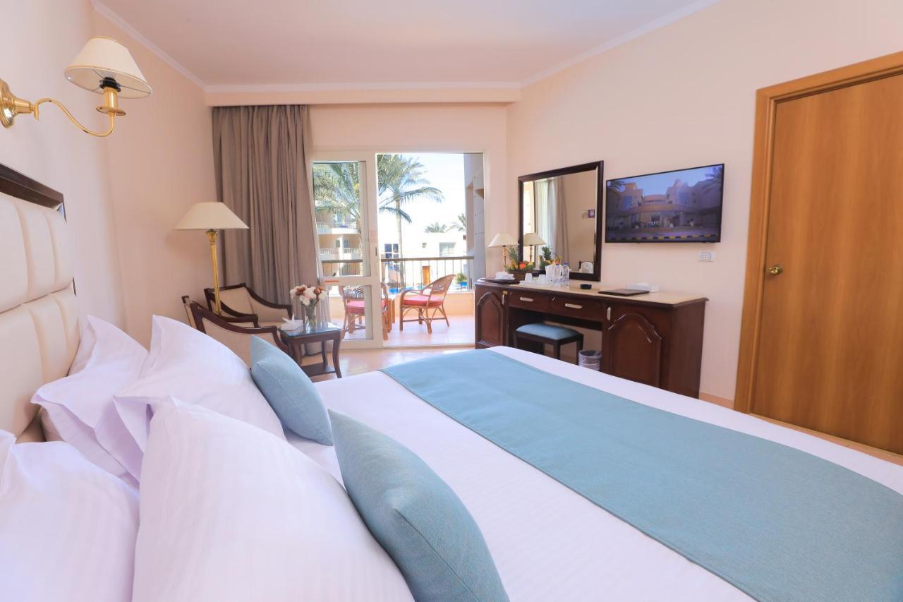 Double or Twin Room Side Sea View
