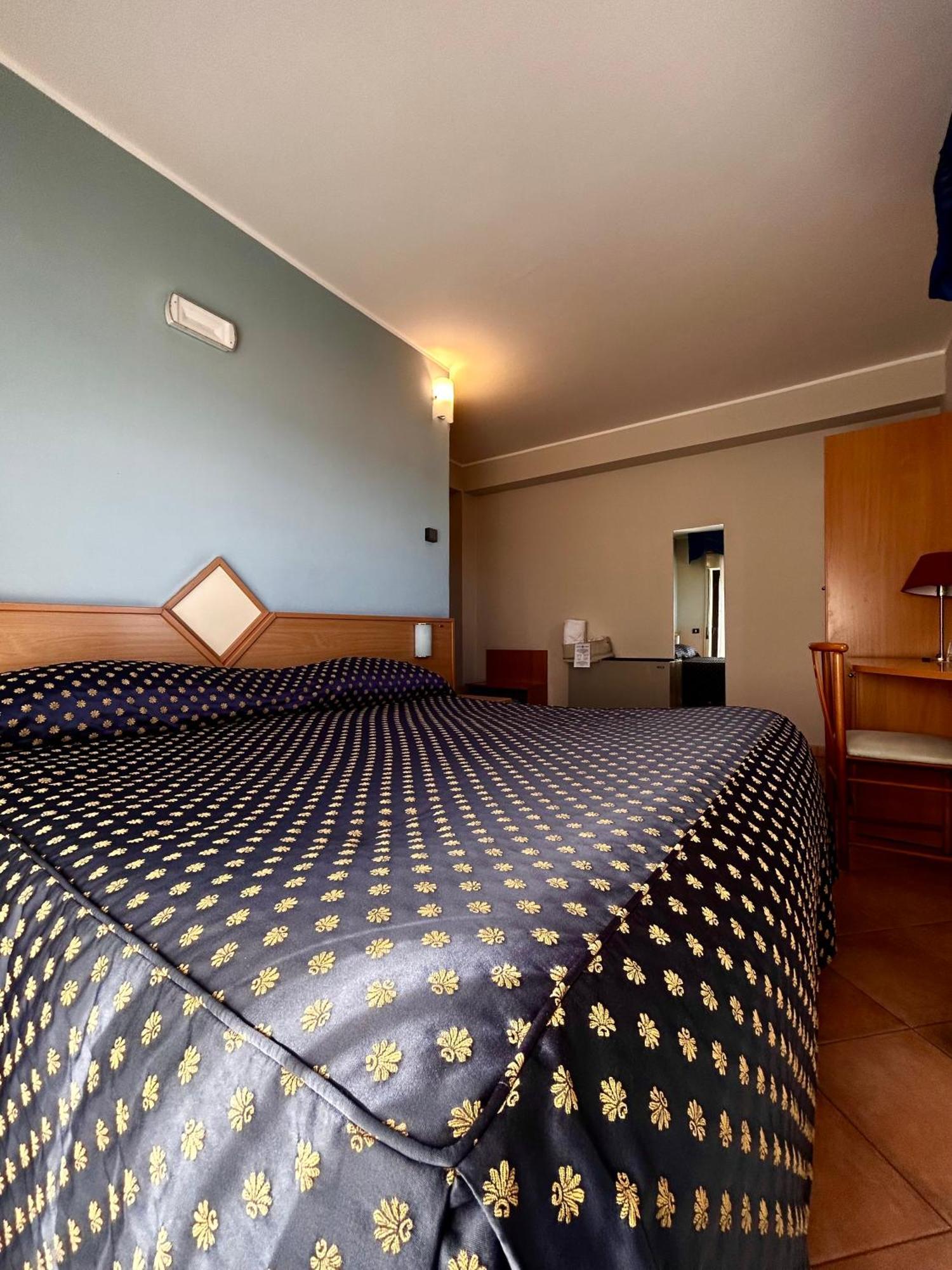 Double or Twin Room,1498863817:JPEG
