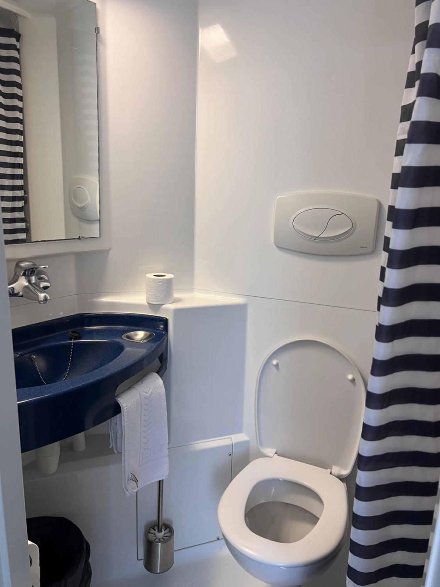 Double Room,1498919245:JPEG