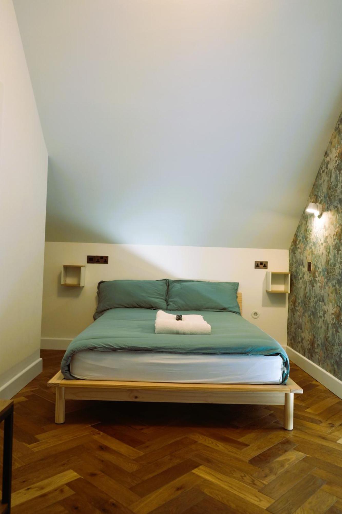 Double Room,1499997391:JPEG