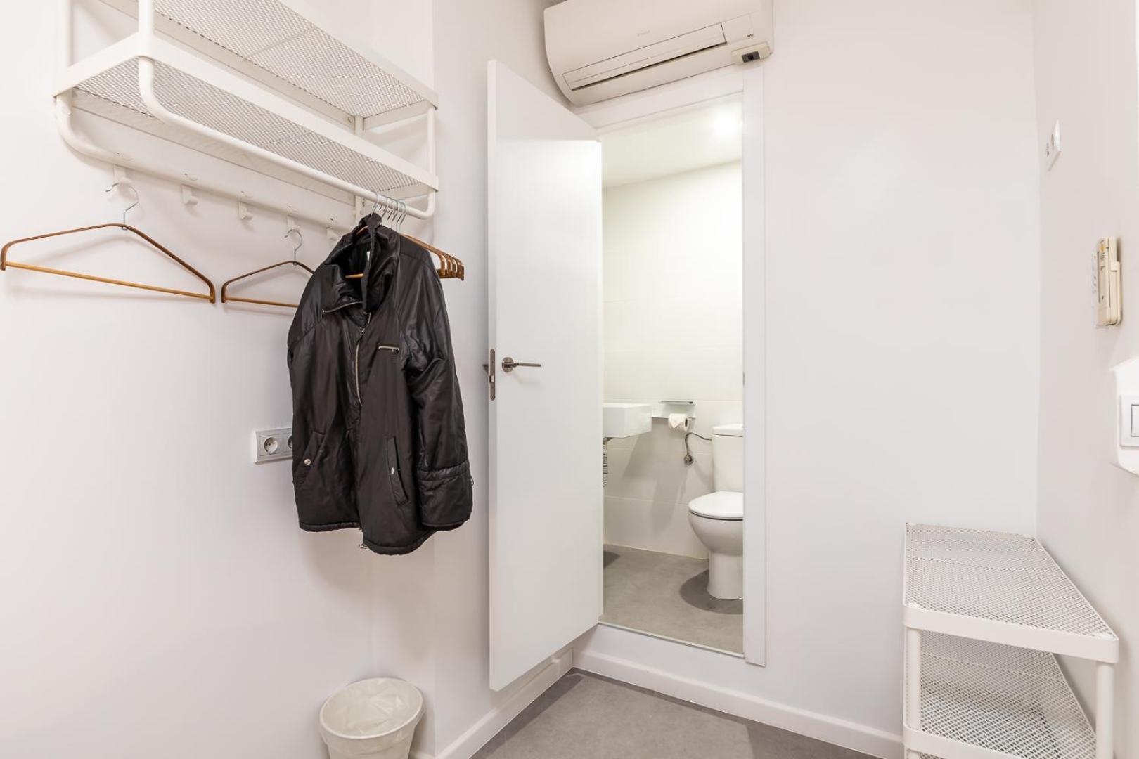 Twin Room Private Bathroom