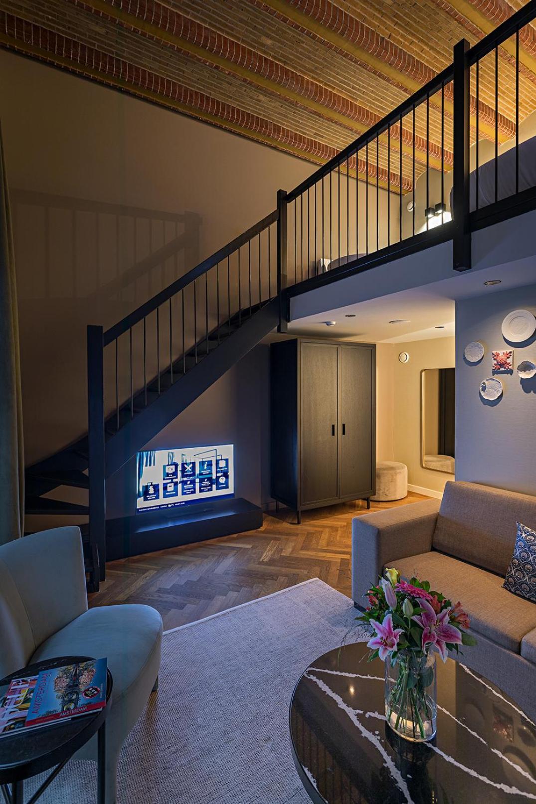 Suite Mezzanine,1501609921:JPEG