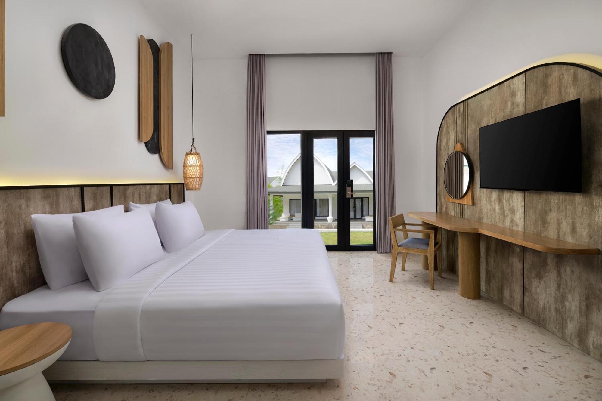 Deluxe Garden Double Room