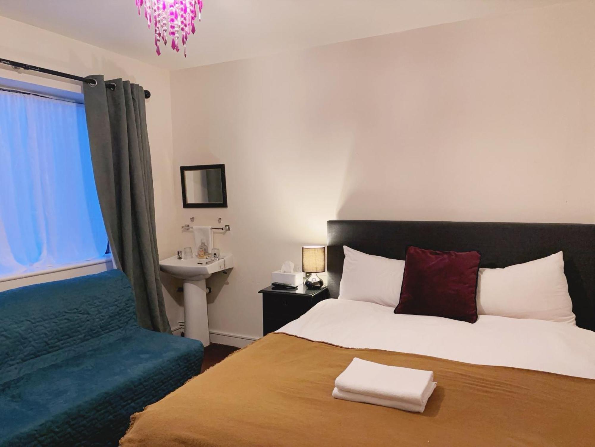 Double Room Shared Toilet