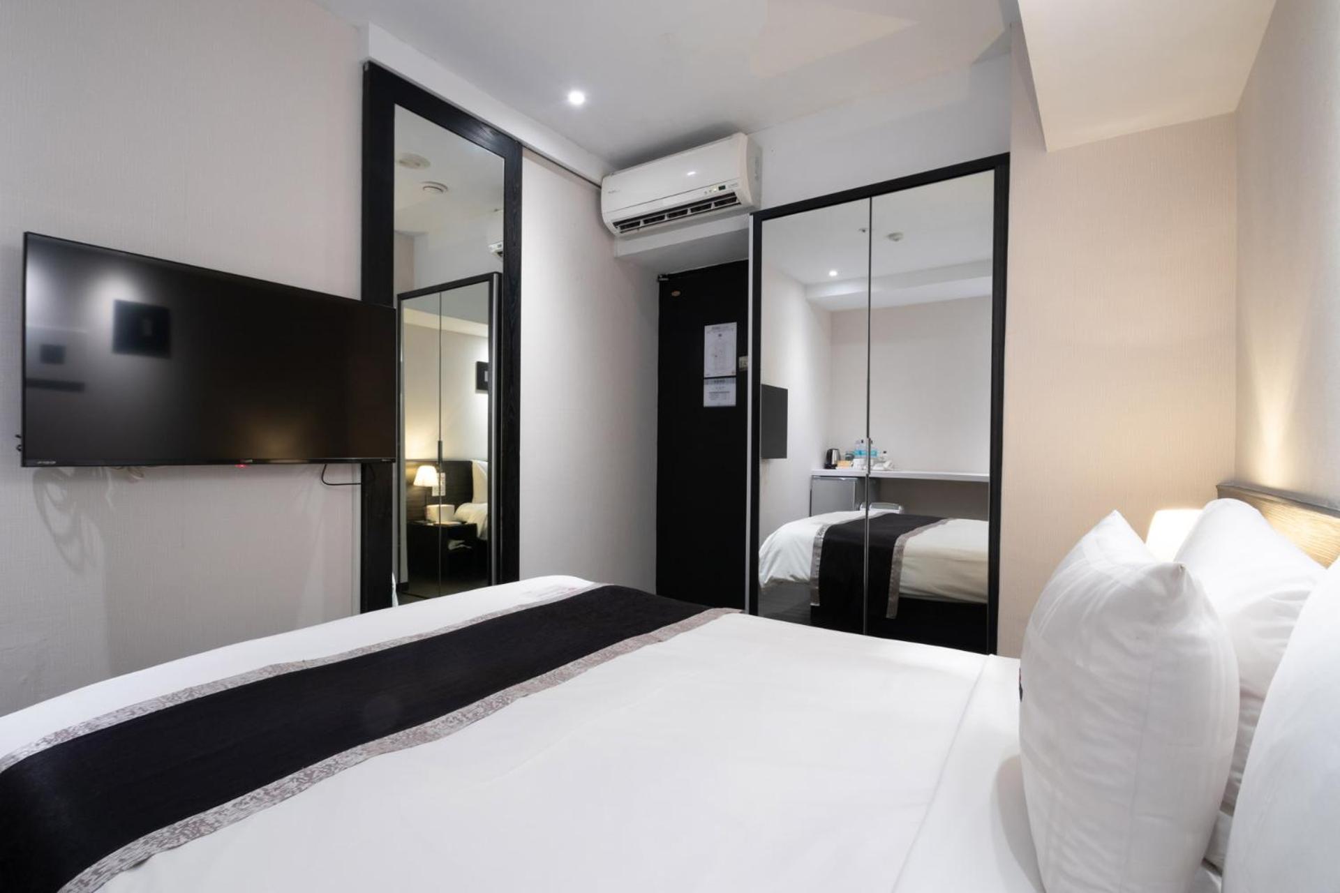 Double Room without Window