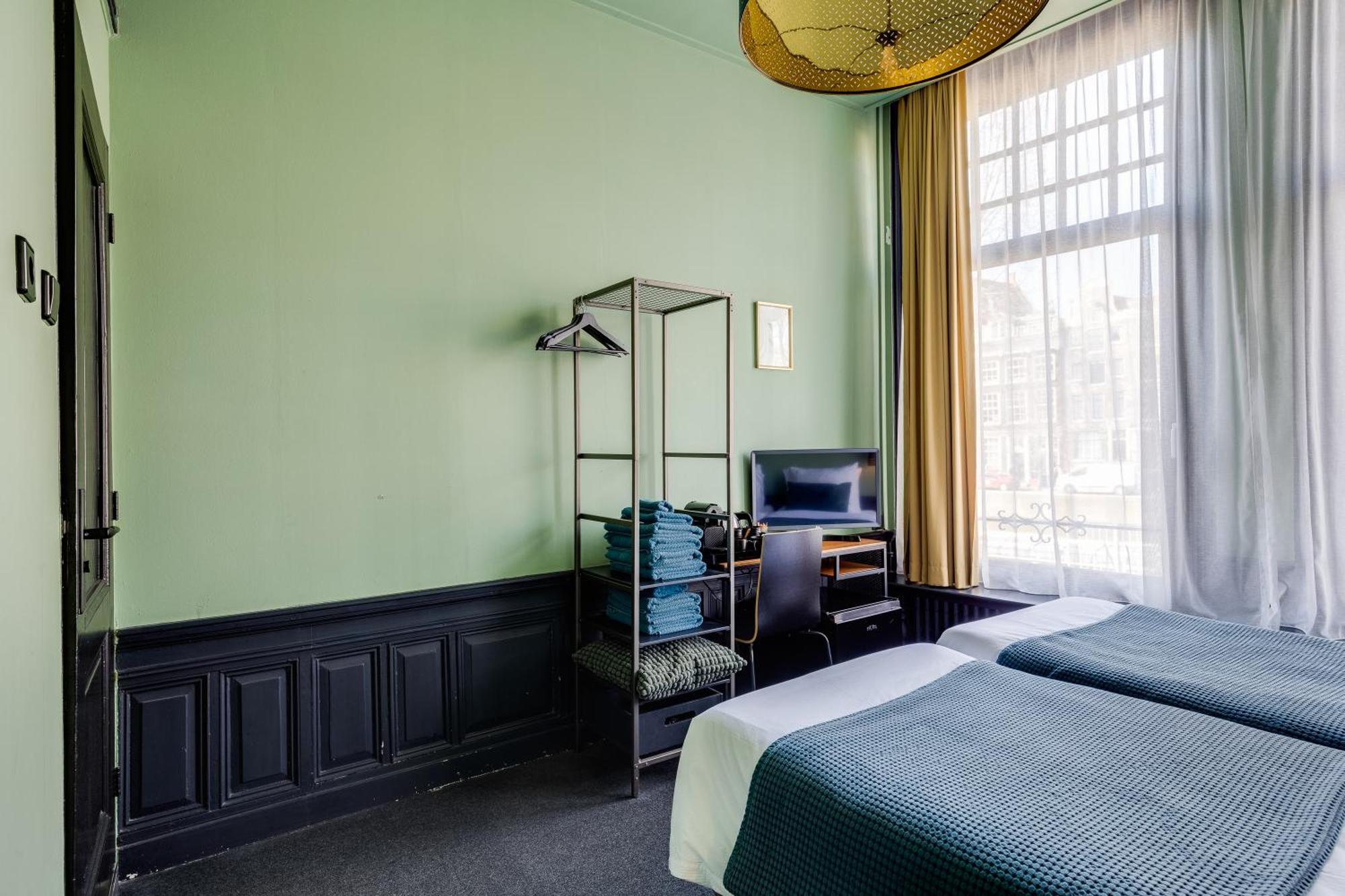 Twin Room Canal View