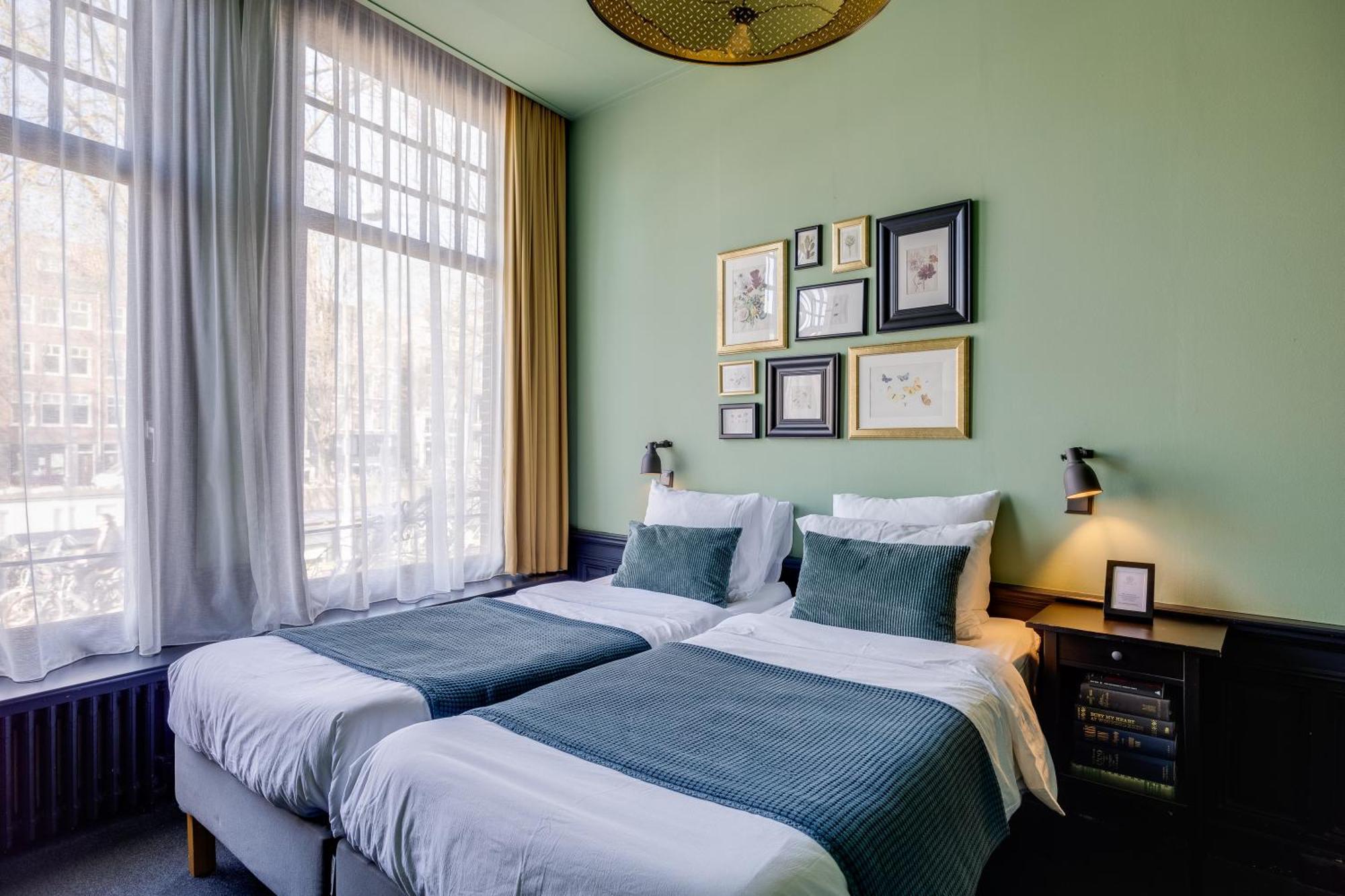 Twin Room Canal View