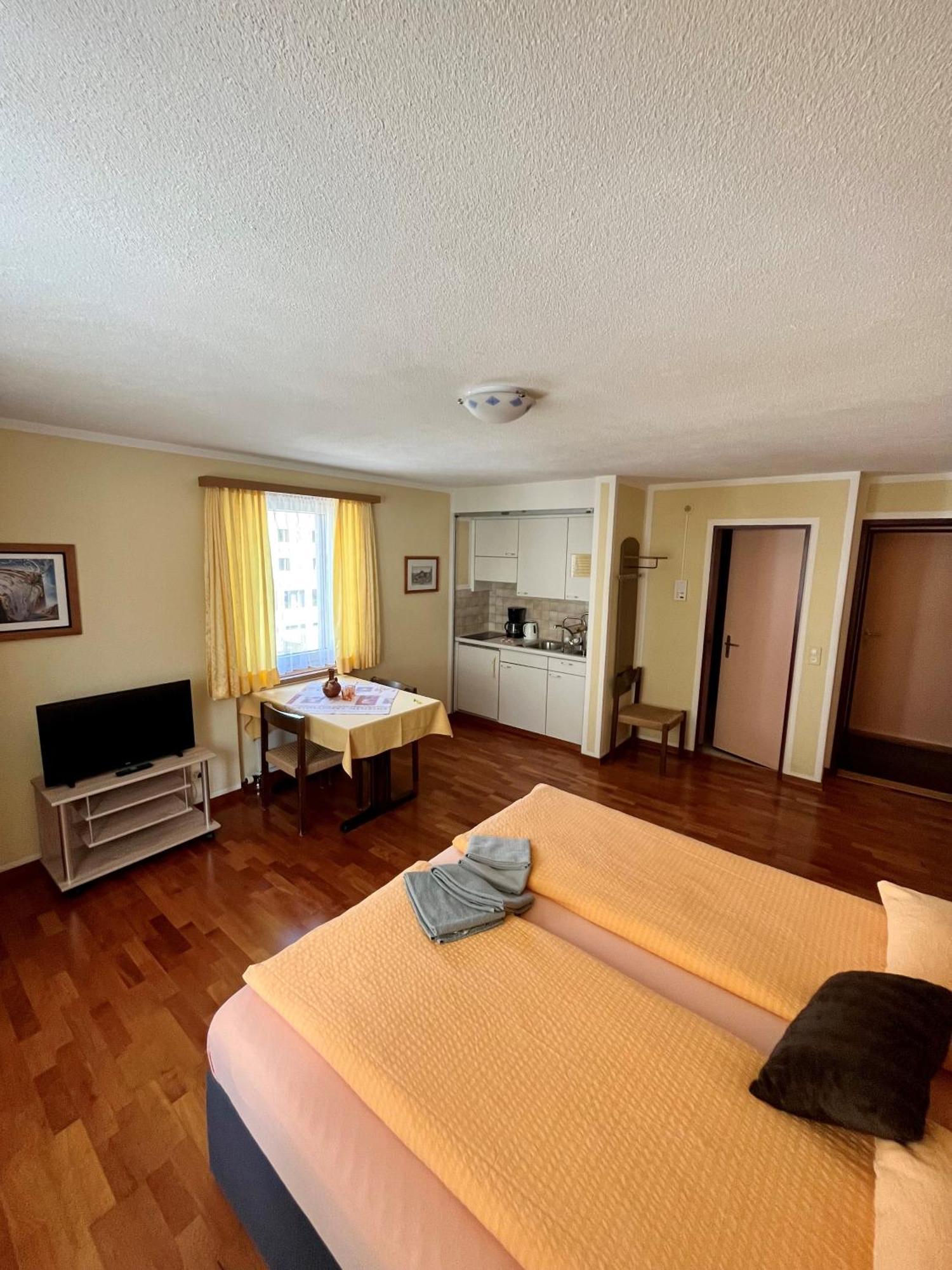 Double Room Private Bathroom