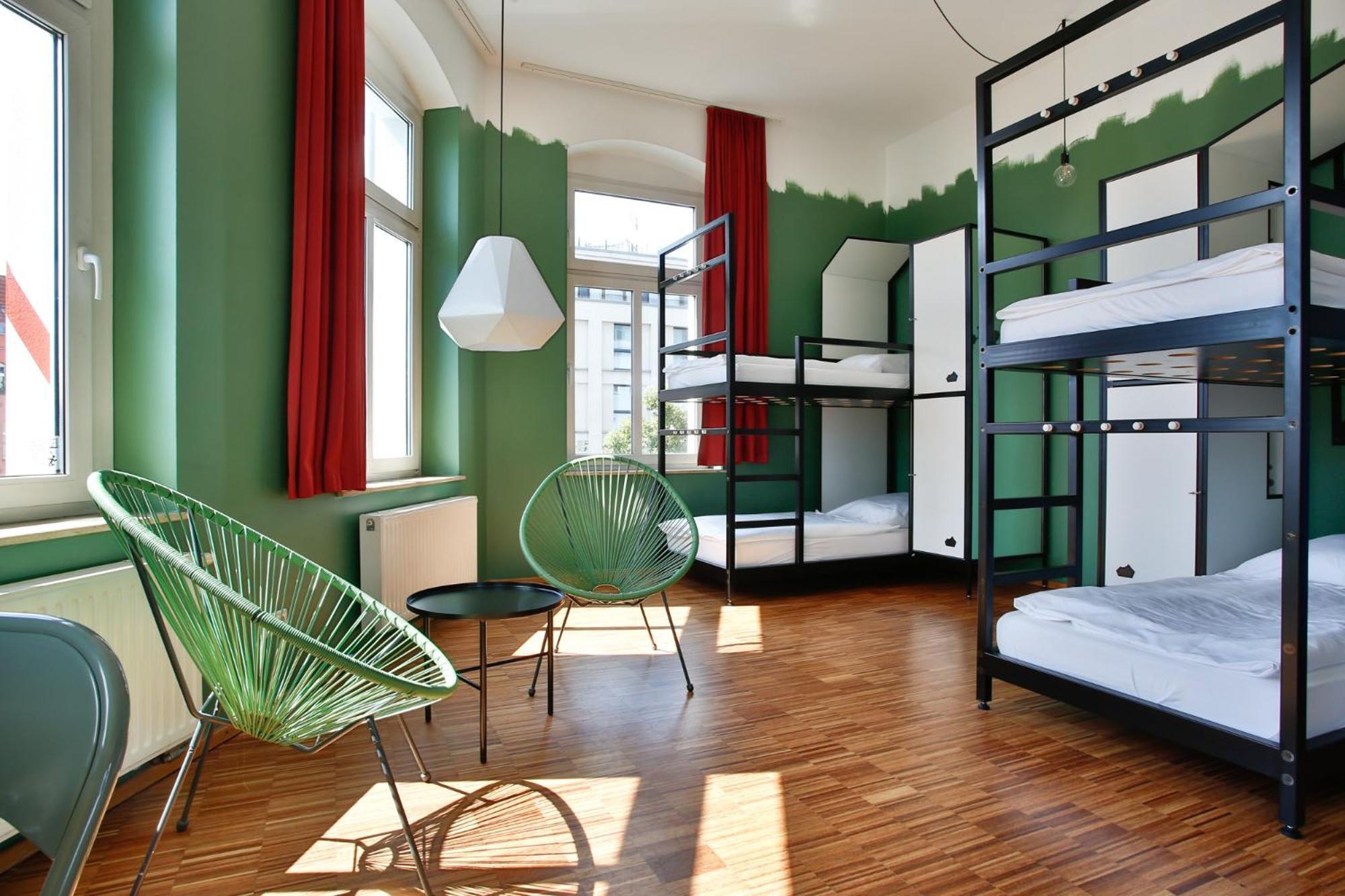 Bed 10-Bed Mixed Dormitory Room