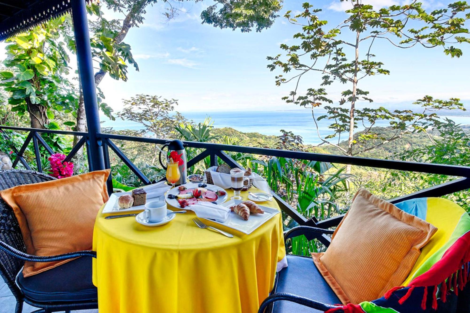 Standard Deluxe