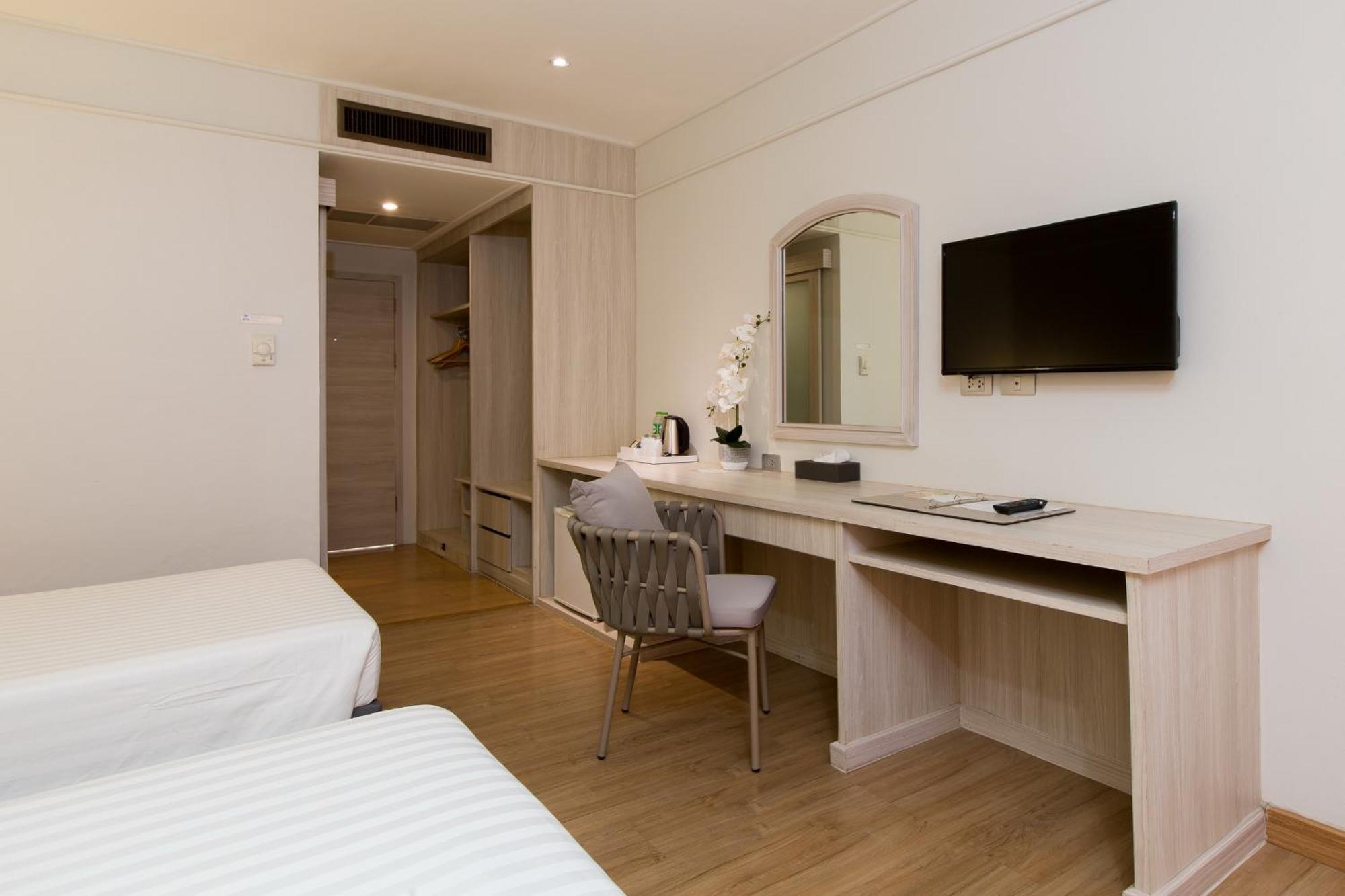 Standard Double or Twin Room City View