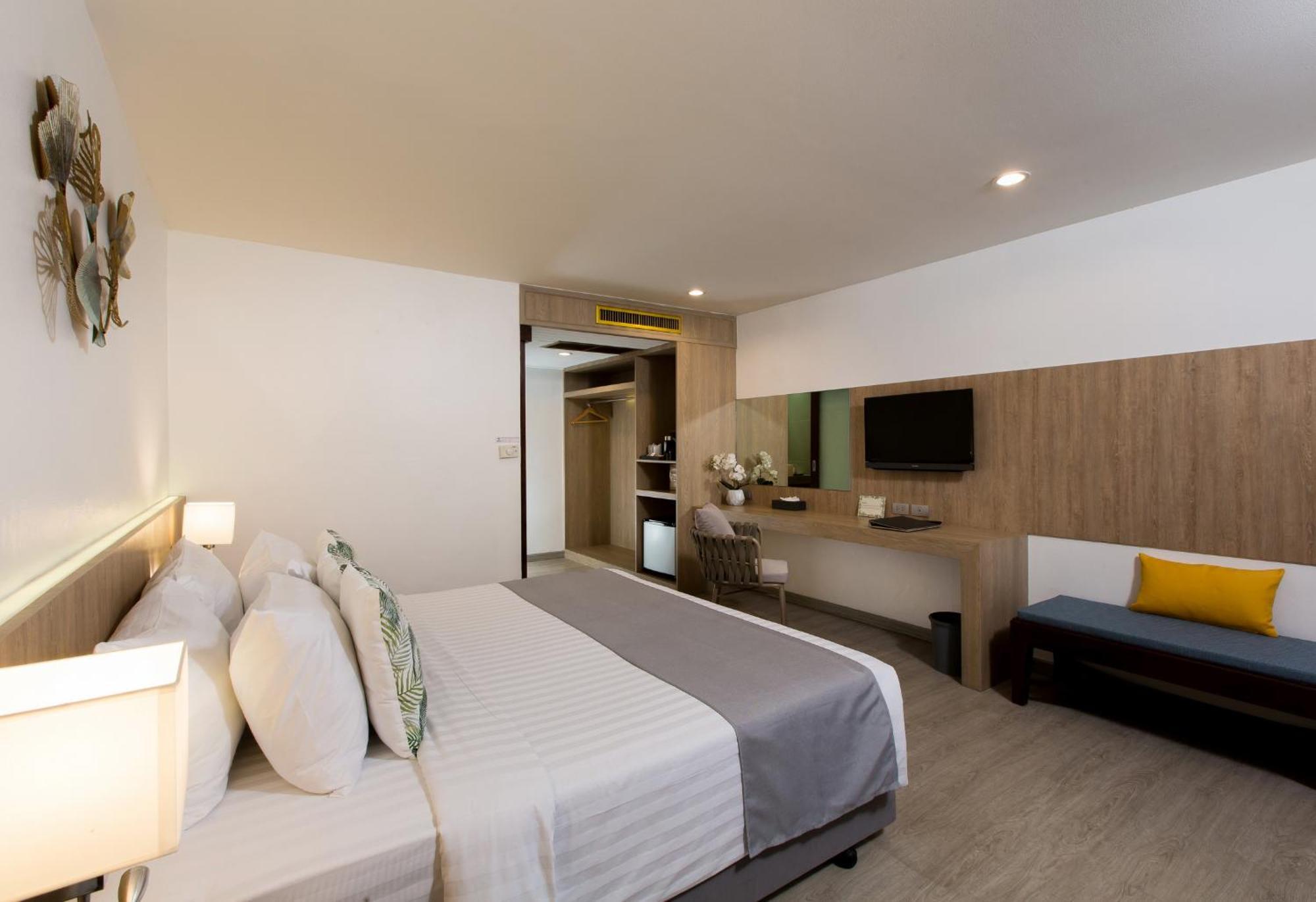 Superior Double Room Pool Wing