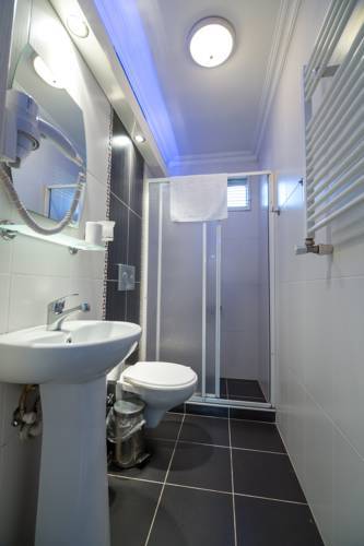 Standard Triple Room,152632357:JPEG