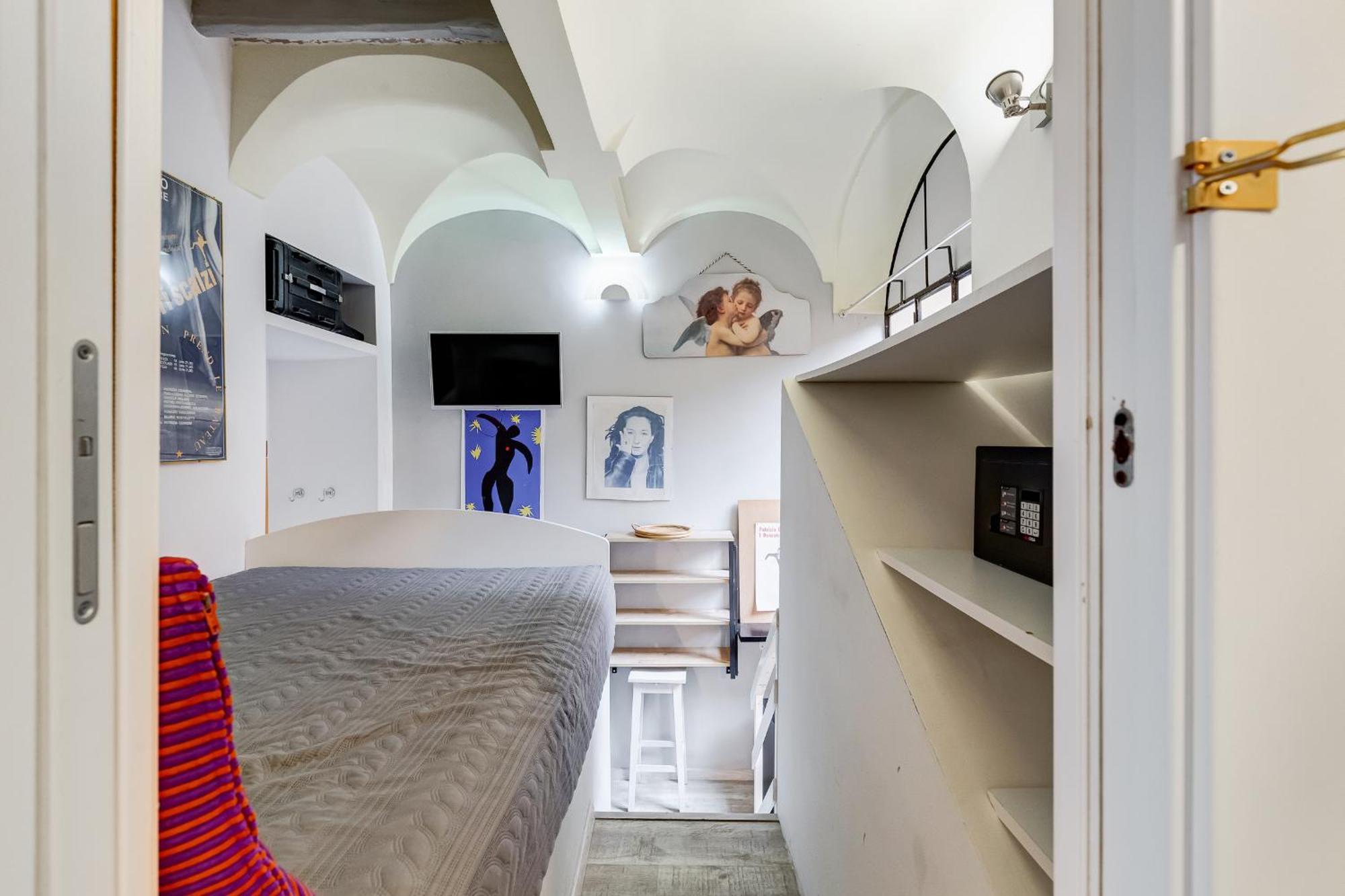 Economy Triple Room