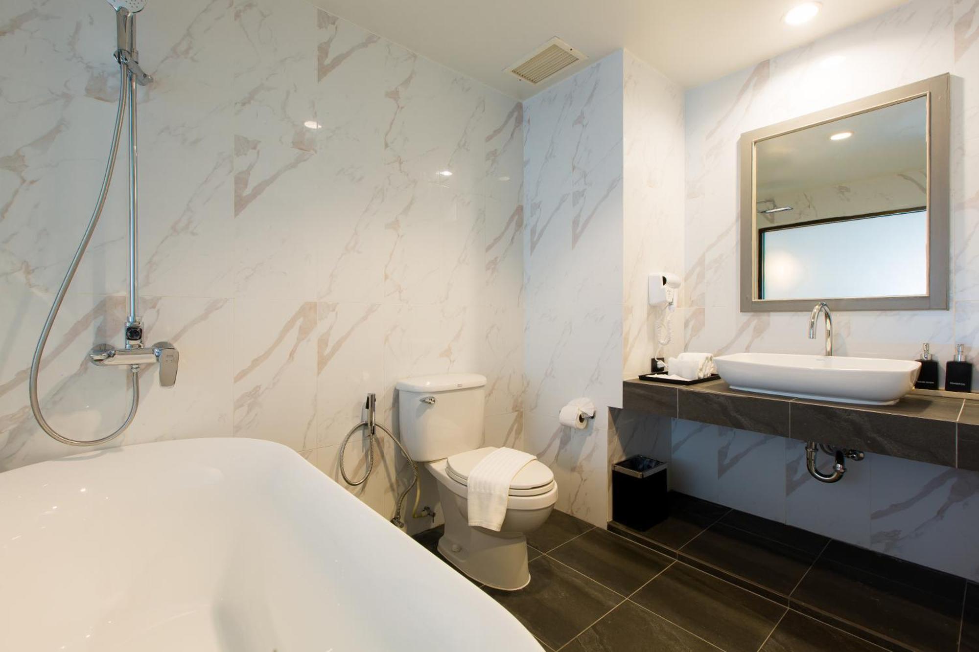 Deluxe Double or Twin Room Pool Wing