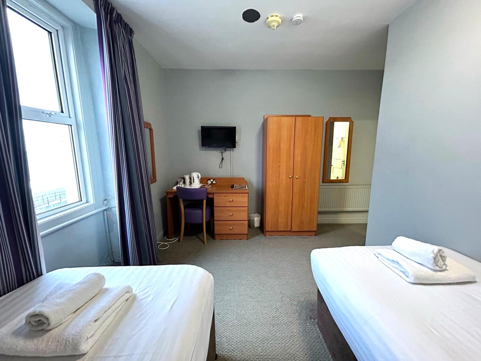 Twin Room Sea View,1677910592:JPEG