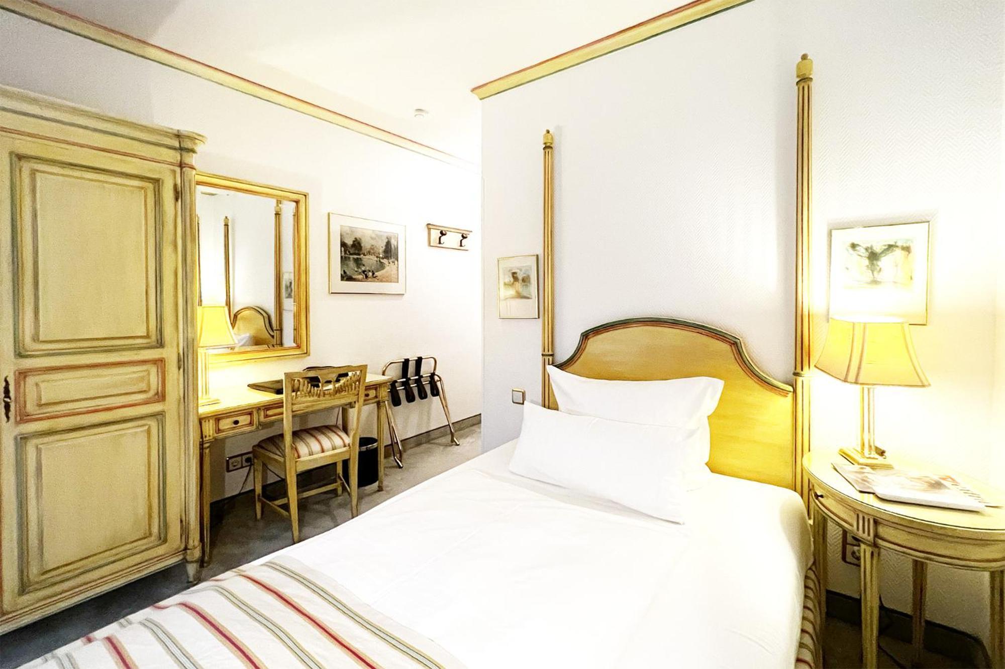 Single Room,1528082950:JPEG