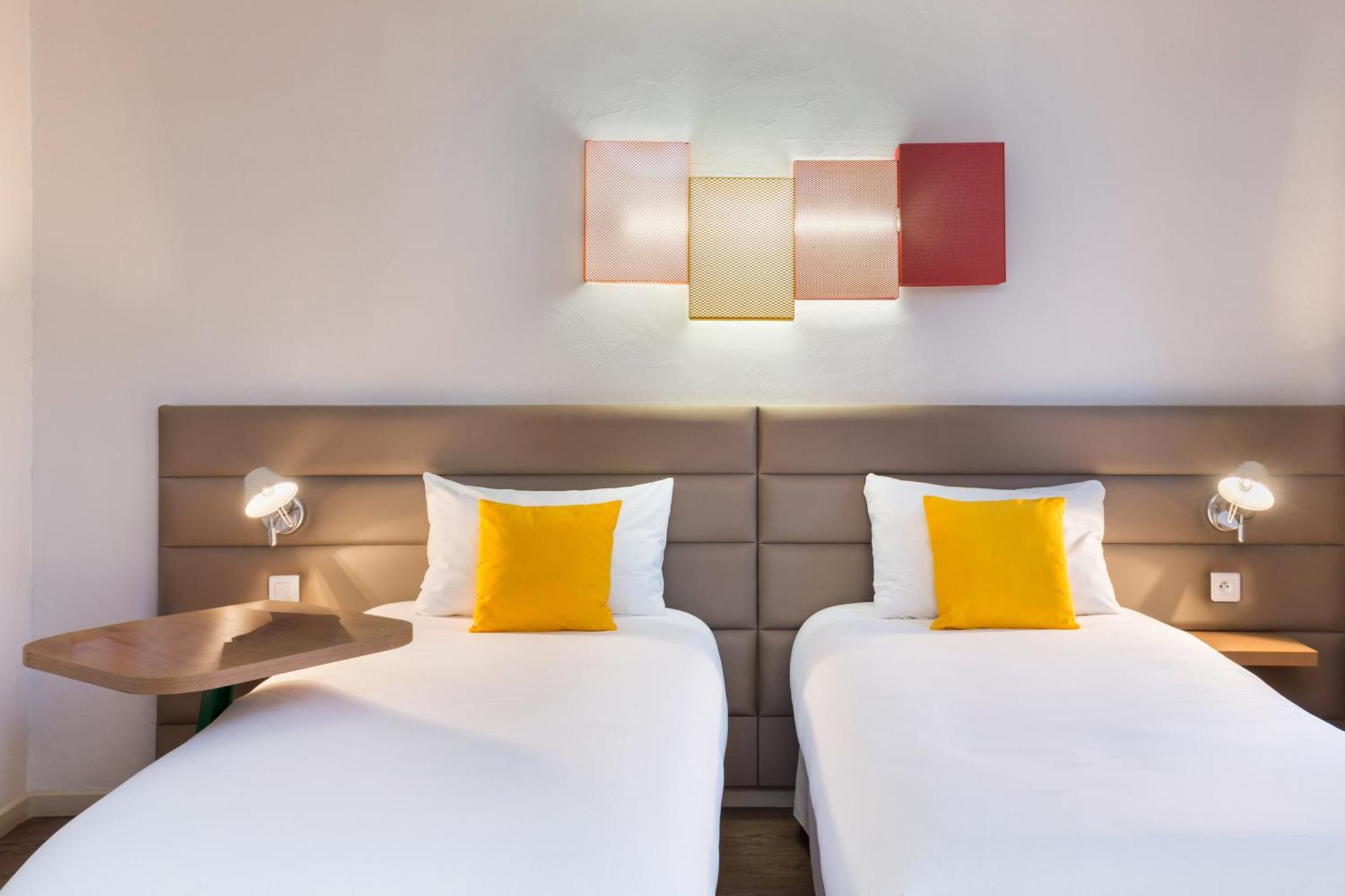 Standard Twin Room