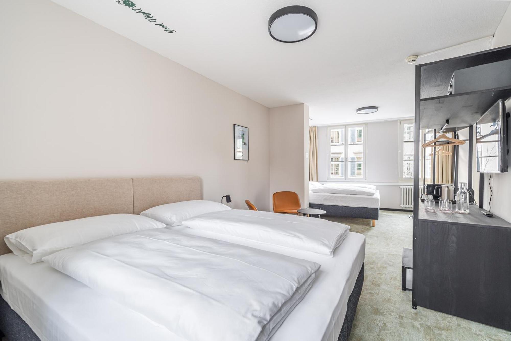 Superior Quadruple Room,1532217118:JPEG