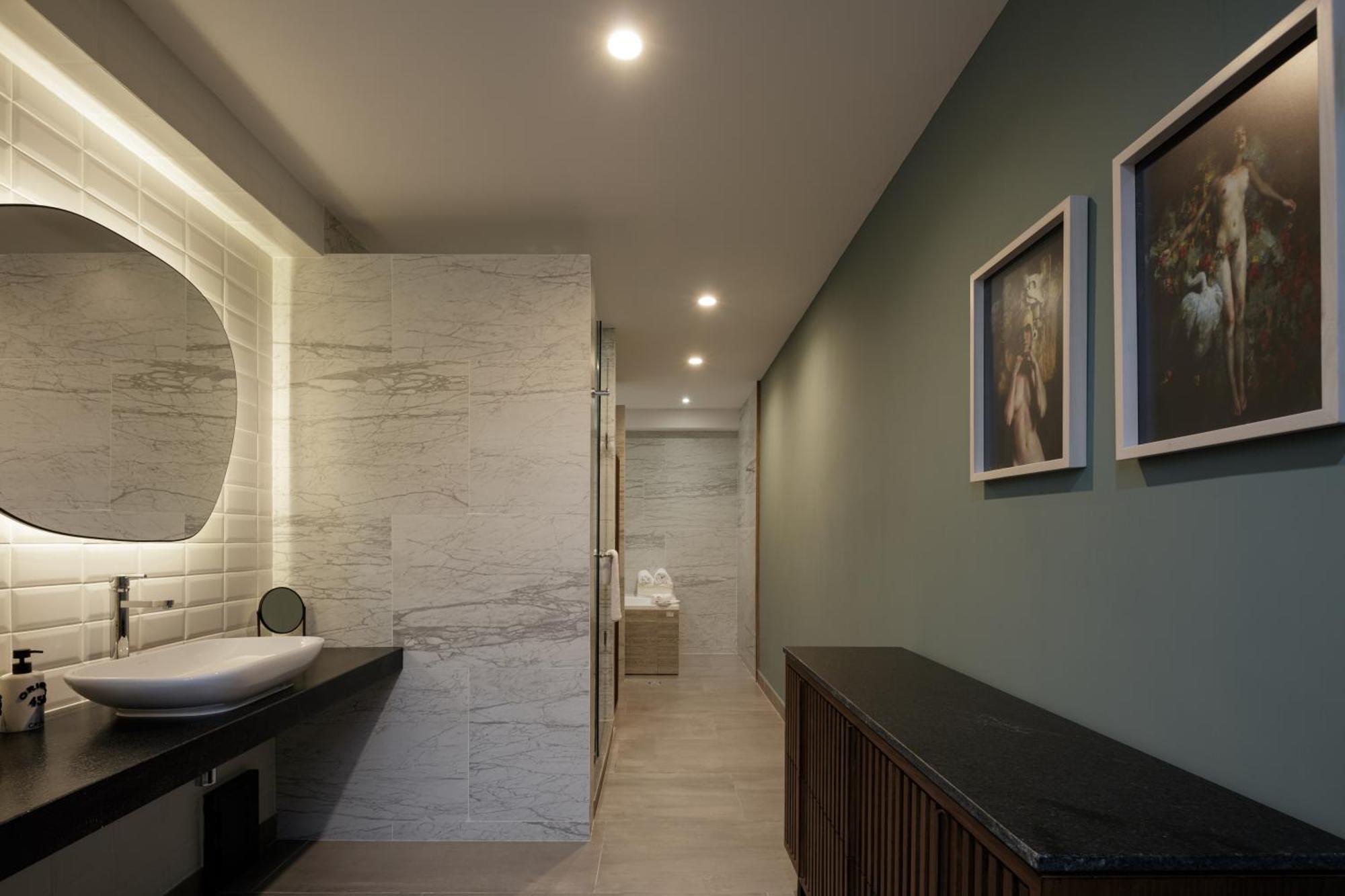 Junior Suite,1534103686:JPEG